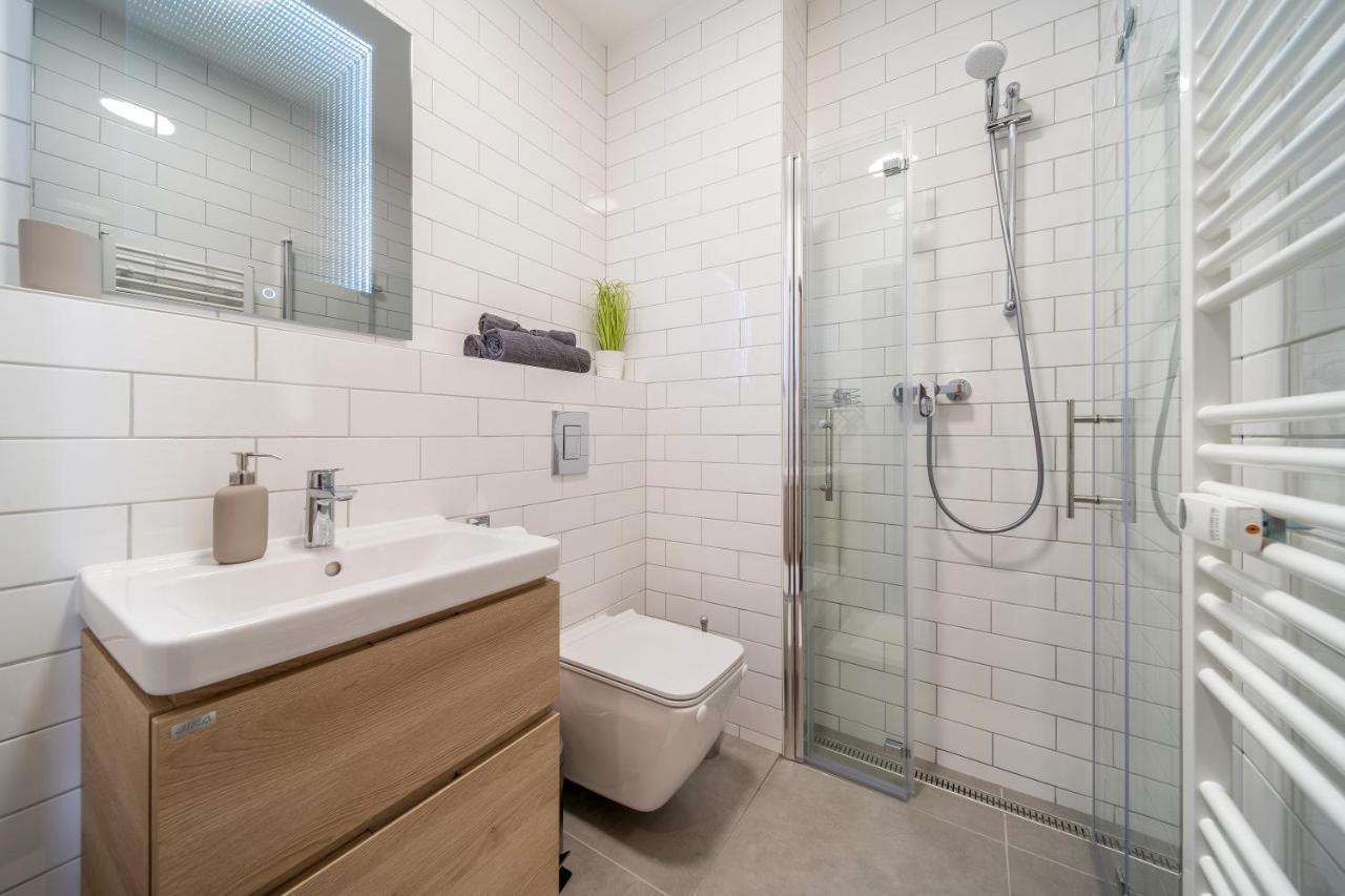 Apartment Internesto Vlhka 9 *